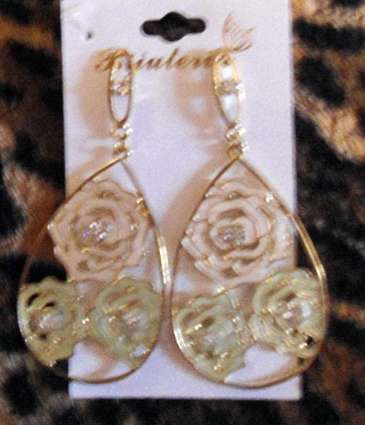 Brinco Dourado - Rosas